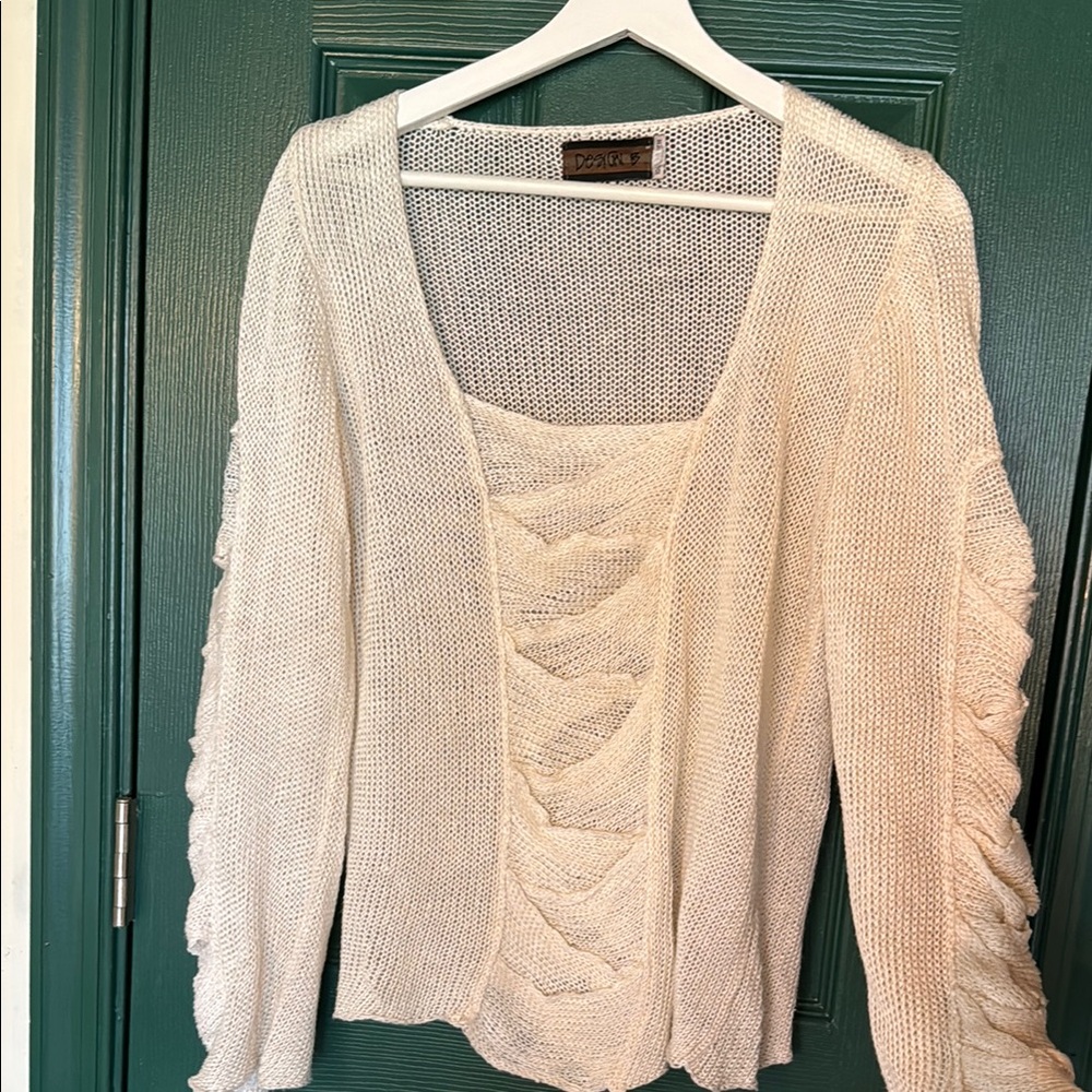 Knit long sleeve top